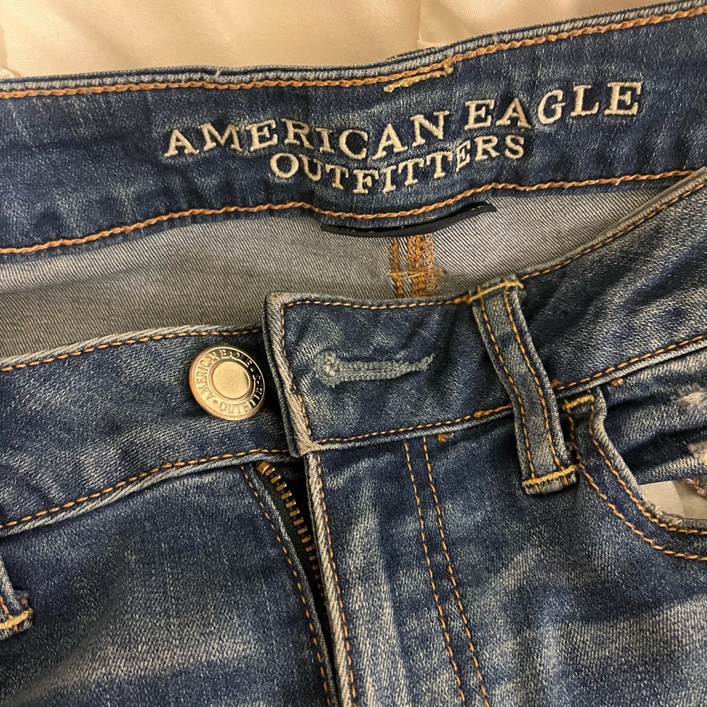 AE Super Super Stetchy Ripped Jeans